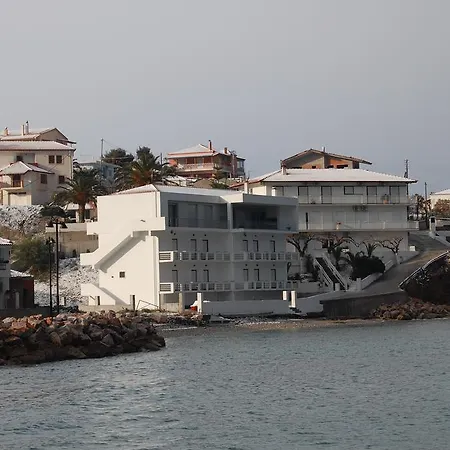 Asmini Pefki (Evia)