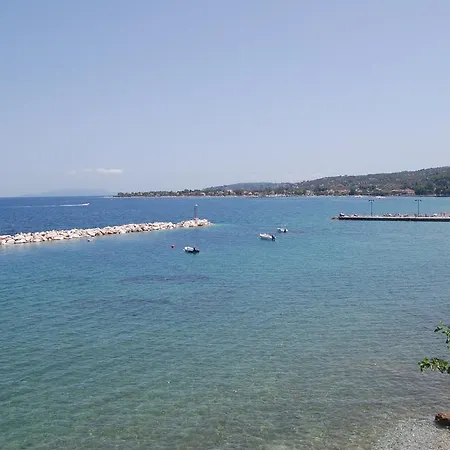 Asmini Pefki (Evia)